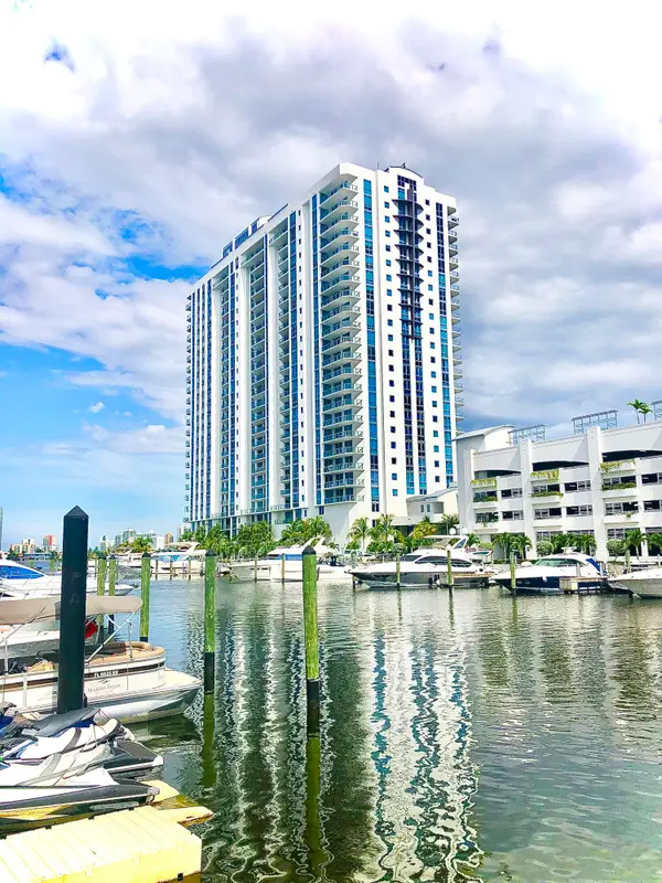 17111 Biscayne Boulevard #1903, North Miami Beach, FL 33160