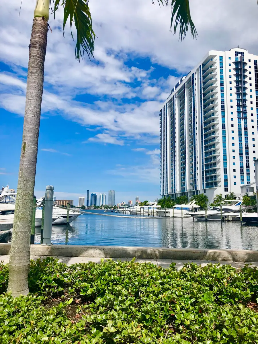 17111 Biscayne Boulevard #1903, North Miami Beach, FL 33160 - #2