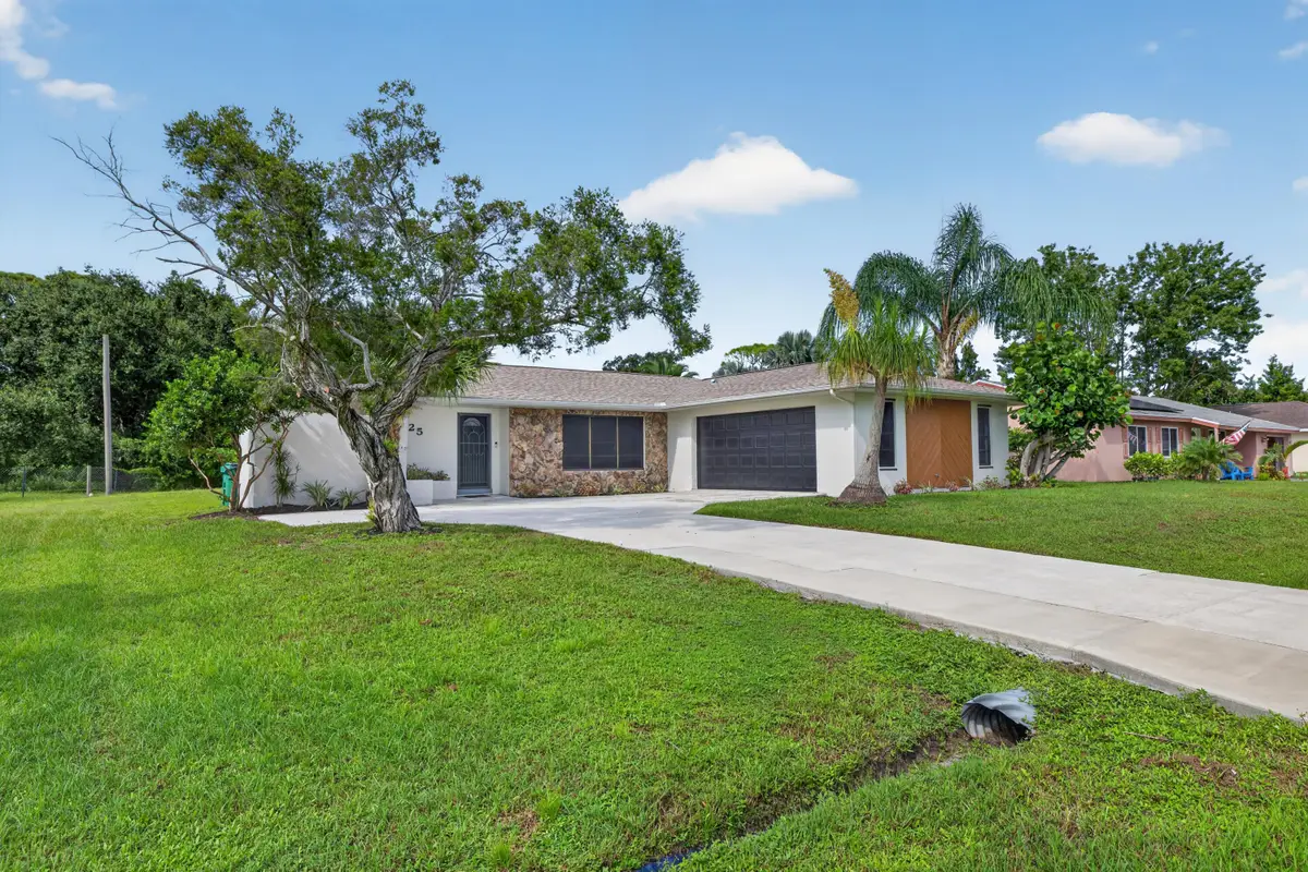 1425 SE Minorca Avenue, Port Saint Lucie, FL 34952 - #1