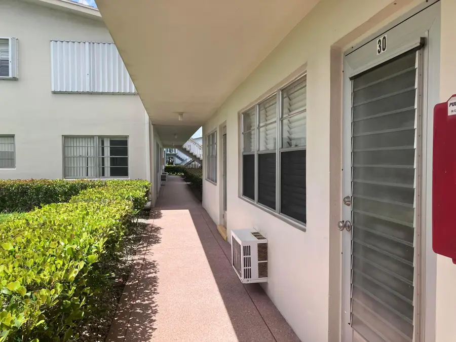 30 Chatham B, West Palm Beach, FL 33417 - #2
