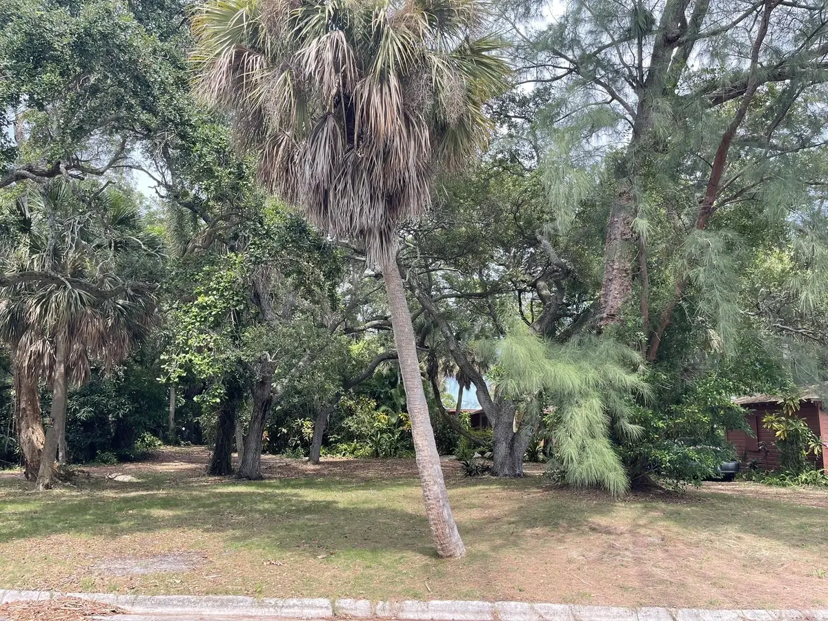 806 S Lakeside Drive, Lake Worth Beach, FL 33460 - #1