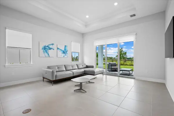 10571 Northbrook Circle, Palm Beach Gardens, FL 33412