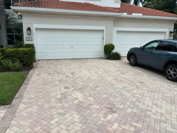 101 Palm Bay Circle #B, Palm Beach Gardens, FL 33418