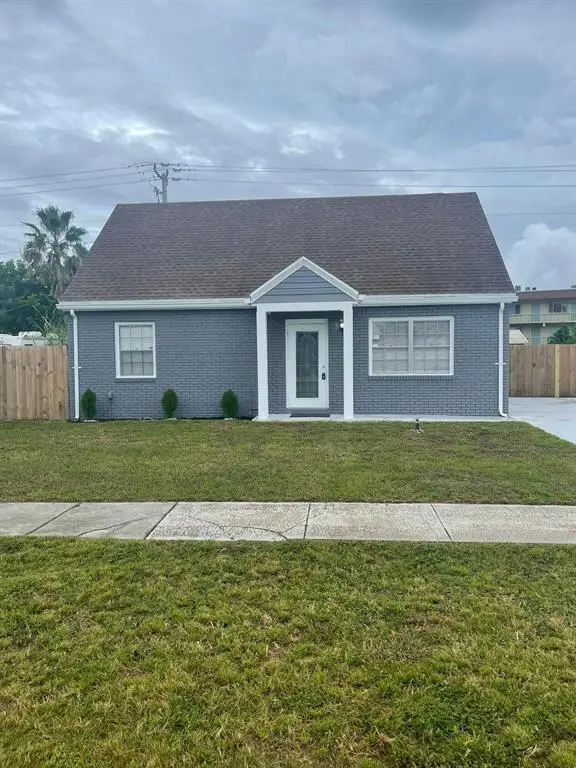 421 Kirk Road, Palm Springs, FL 33461