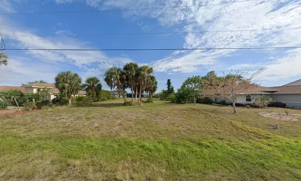293 Long Meadow Lane S, Rotonda West, FL 33947