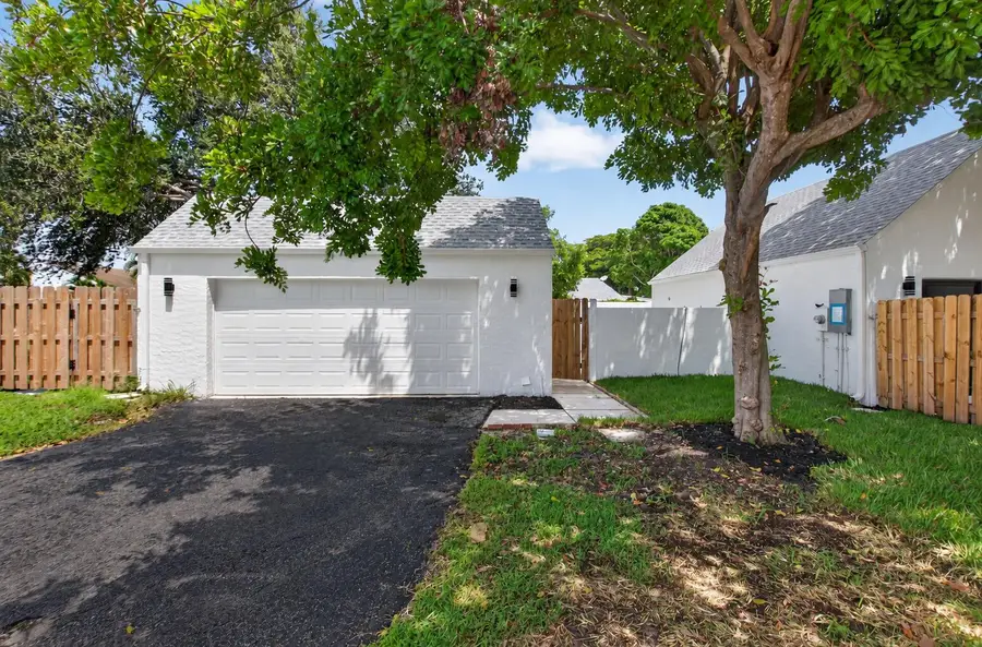 905 NW 21st Way, Delray Beach, FL 33445 - #2