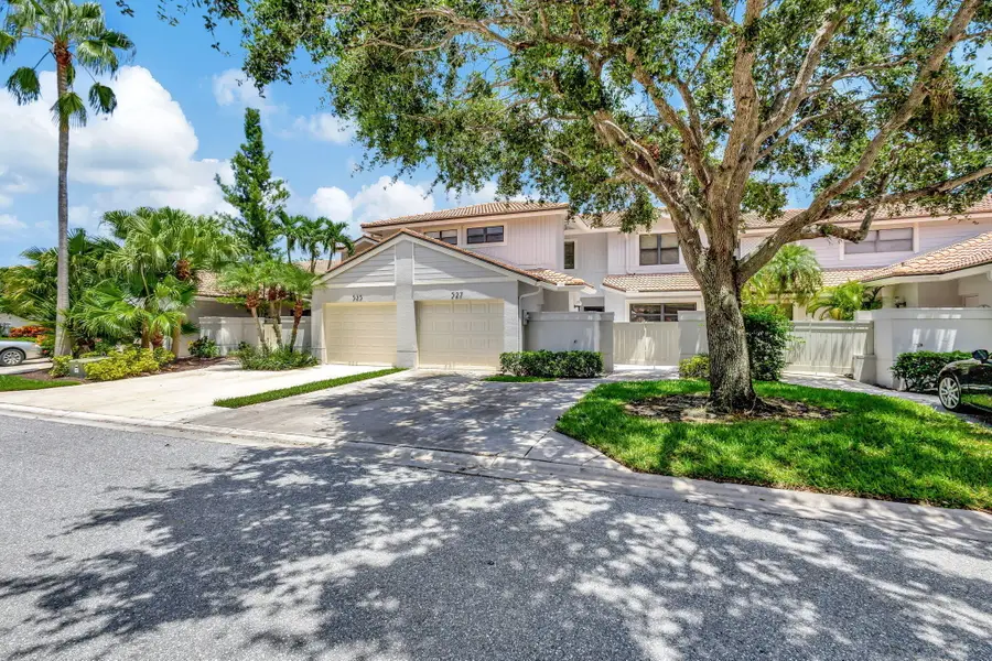 527 Prestwick Circle, Palm Beach Gardens, FL 33418 - #2