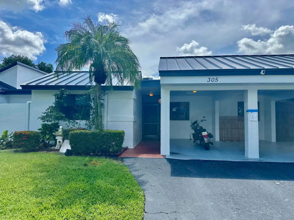 305 Lakeside Court, Sunrise, FL 33326 - #1