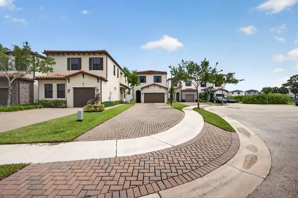 4004 Screw Pine Cove, Riviera Beach, FL 33410