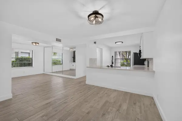 1701 Sabal Ridge Circle #D, Palm Beach Gardens, FL 33418