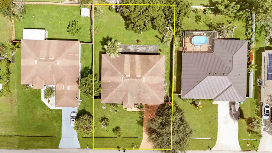 825 SE Cavern Avenue, Port Saint Lucie, FL 34983 - #3