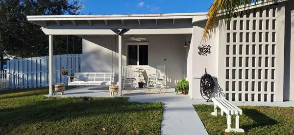 10521 SW 201st Terrace, Cutler Bay, FL 33189