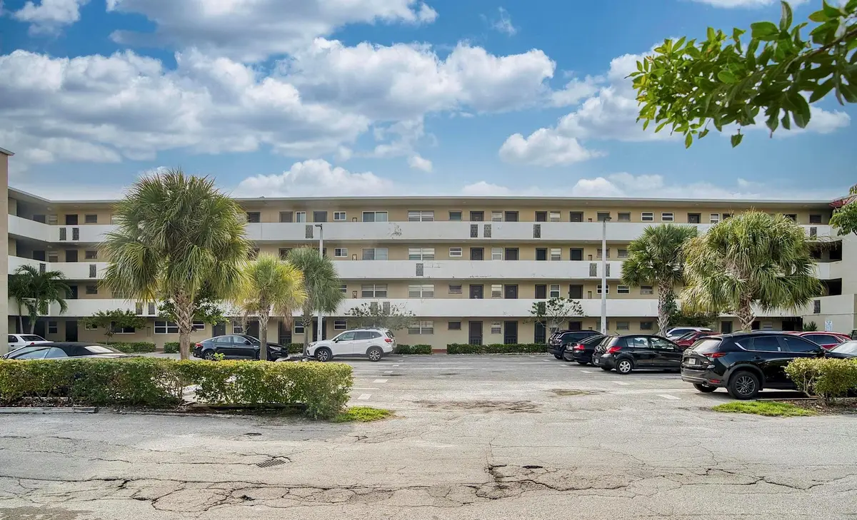 1690 NE 191st Street #405-1, North Miami Beach, FL 33179 - #1