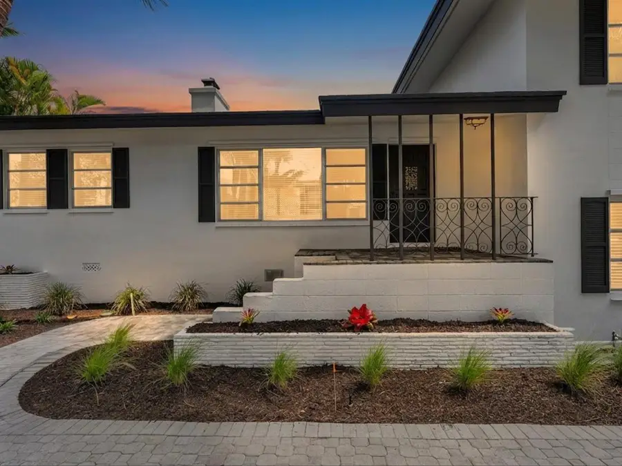 702 S Riverside Drive, Pompano Beach, FL 33062 - #2