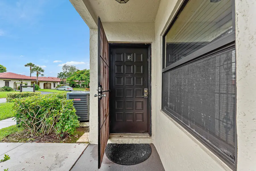8520 Casa Del Lago #E, Boca Raton, FL 33433 - #3