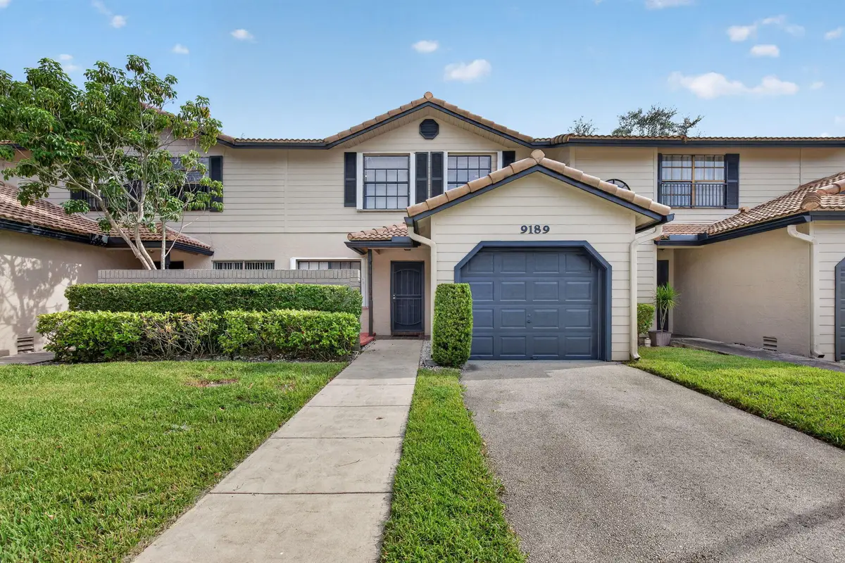 9189 Vineyard Lake Drive, Plantation, FL 33324 - #1