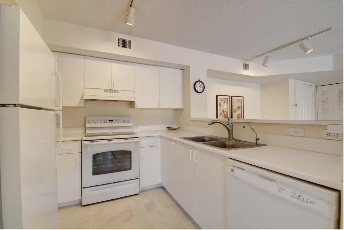 135 Yacht Club Way #207, Hypoluxo, FL 33462 - #1