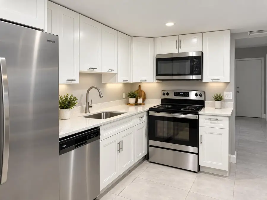 206 SW 1st Street #J-1, Pompano Beach, FL 33060 - #2