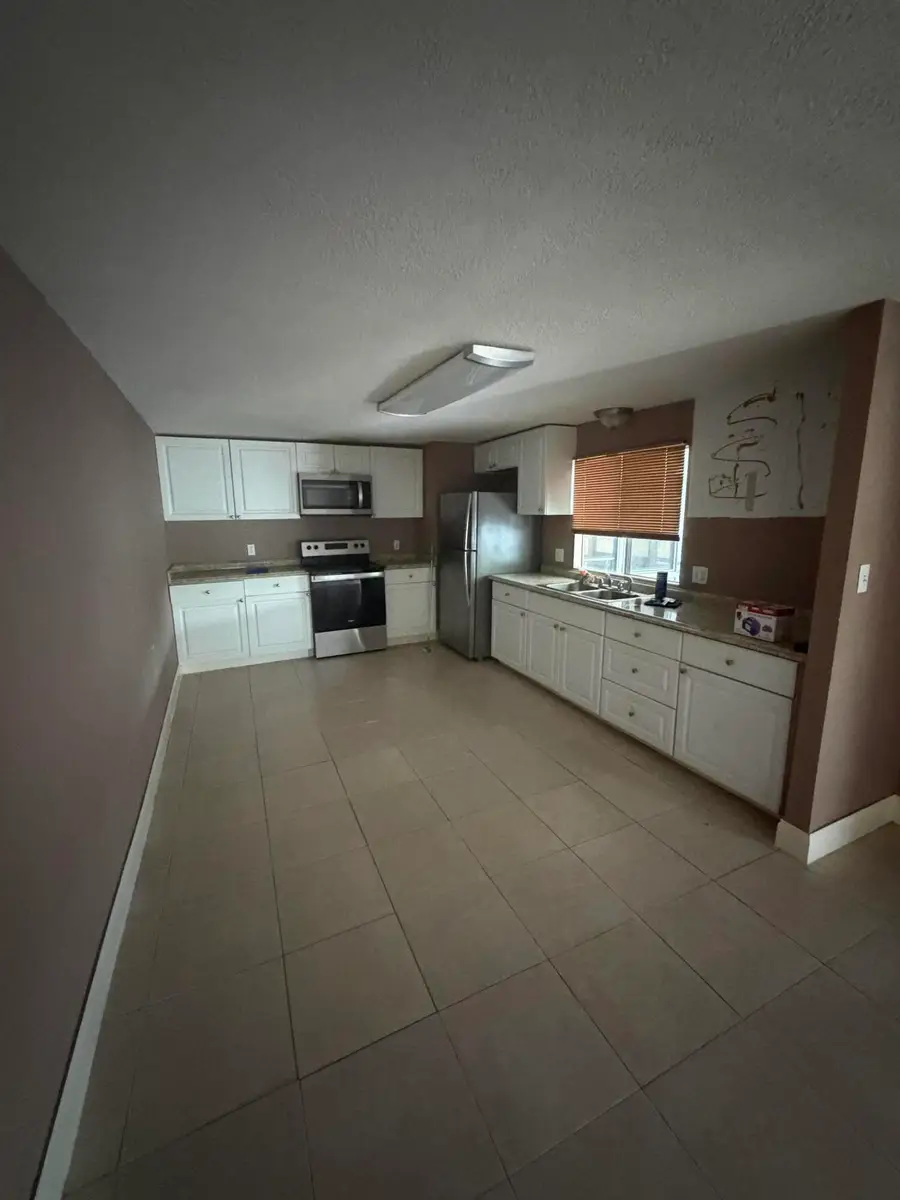 21521 S Heritage Circle, Pembroke Pines, FL 33029 - #3
