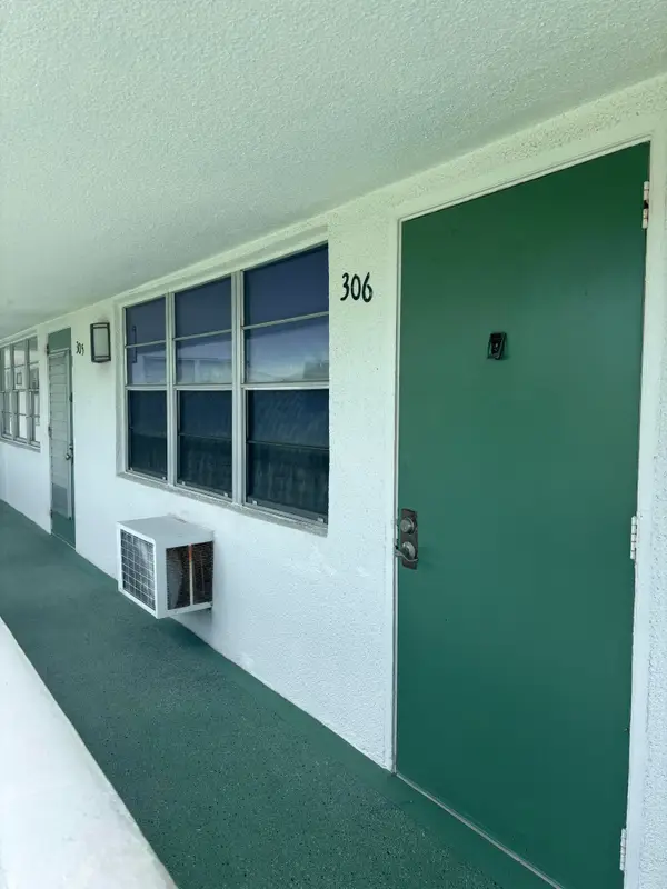 306 Farnham M, Deerfield Beach, FL 33442