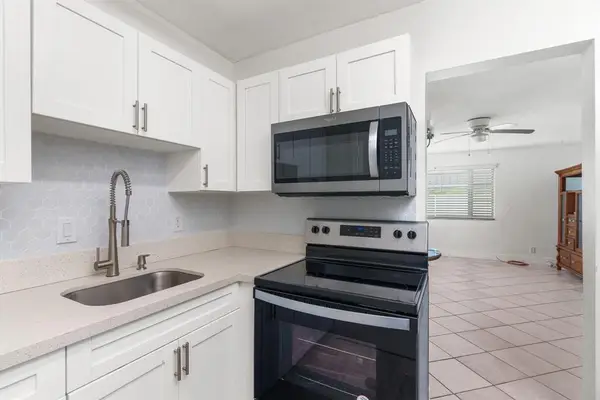418 S Cypress Road #106, Pompano Beach, FL 33060