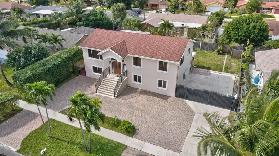1371 Woodcrest Road W, West Palm Beach, FL 33417 - #2