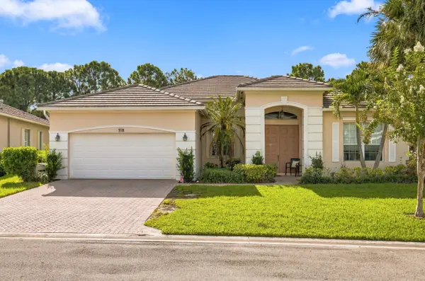 718 SW Myakka River, Port St Lucie, FL 34986