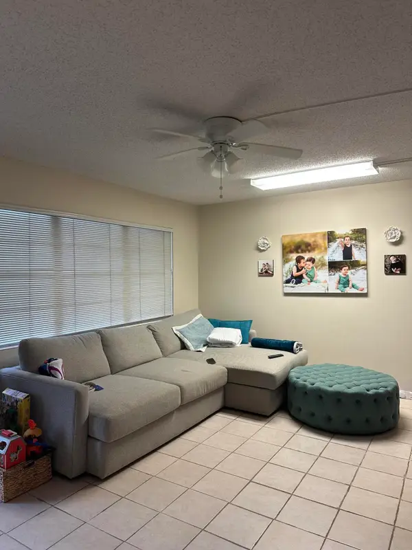 1090 Cornwall E, Boca Raton, FL 33434