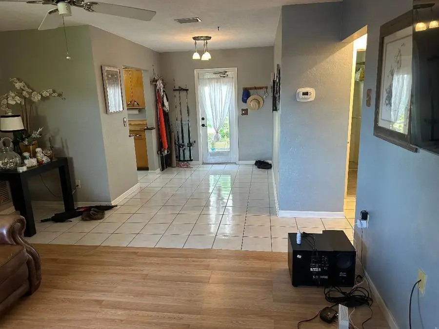 1075 James Road, Lantana, FL 33462 - #3