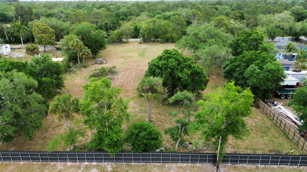 320 S Jinete Street, Clewiston, FL 33440 - #1