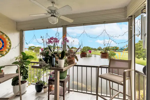 9500 N Hollybrook Lake Drive #301, Pembroke Pines, FL 33025