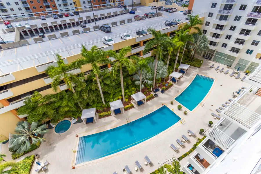 18800 NE 29th Avenue, Miami, FL 33180 - #2