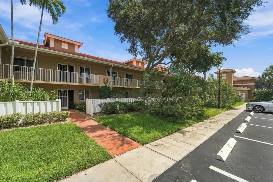 5876 Regal Glen Drive #201, Boynton Beach, FL 33437 - #3
