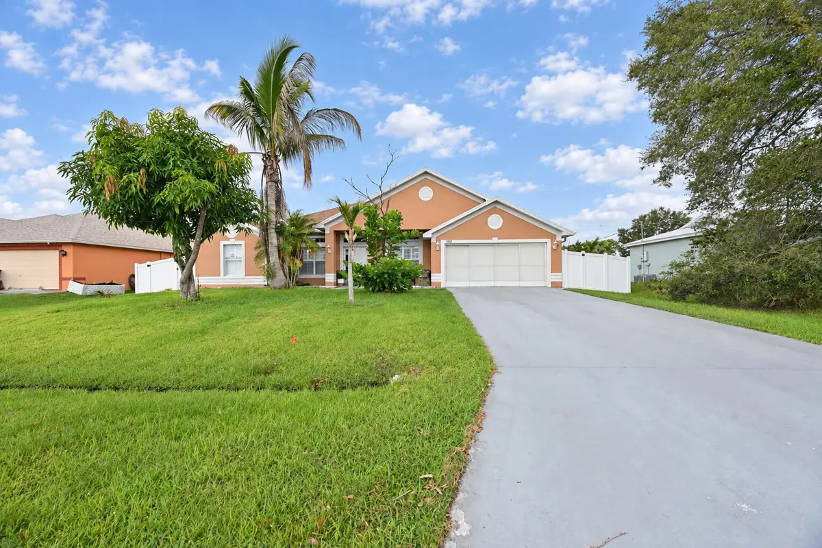 1392 SE Odonnell Lane, Port Saint Lucie, FL 34983 - #1