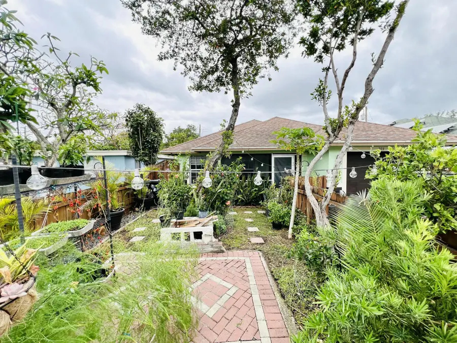 703 S A Street S, Lake Worth Beach, FL 33460 - #2