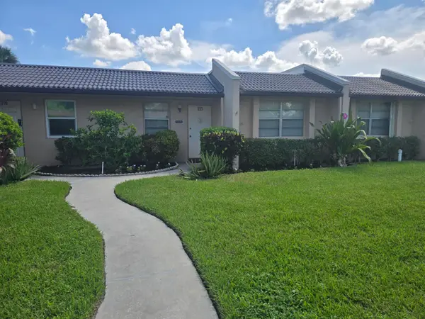 135 Lake Meryl Drive, West Palm Beach, FL 33411