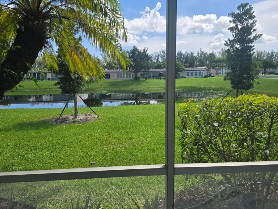 135 Lake Meryl Drive, West Palm Beach, FL 33411 - #2