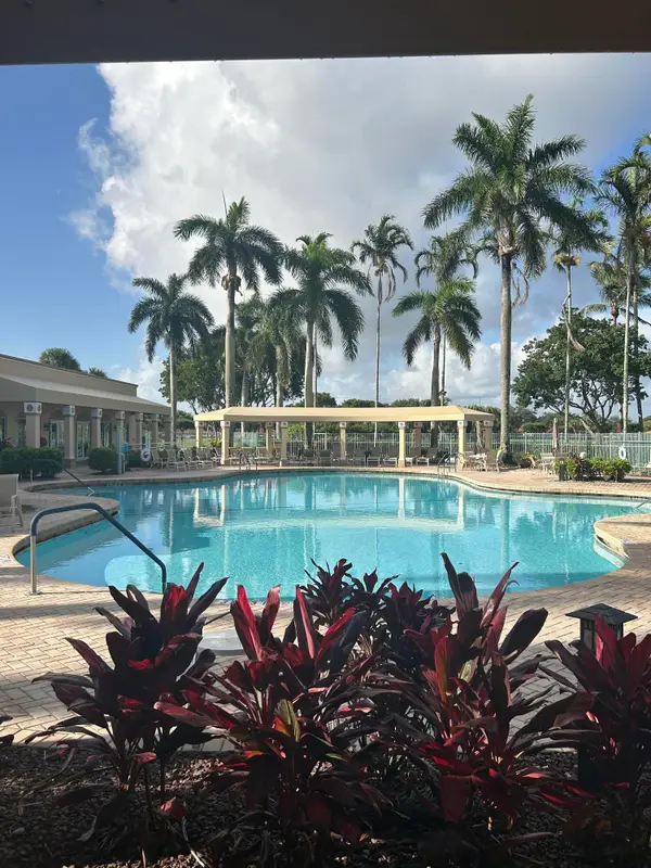 5914 Regal Glen Drive #204, Boynton Beach, FL 33437