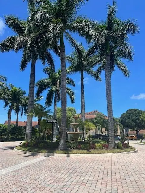 201 Villa Circle #201, Boynton Beach, FL 33435 - #1