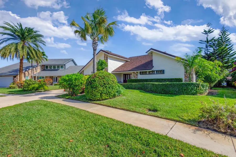 12870 La Rochelle Circle, Palm Beach Gardens, FL 33410 - #2