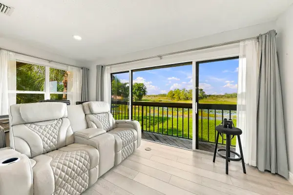 1111 Duncan Circle #202, Palm Beach Gardens, FL 33418