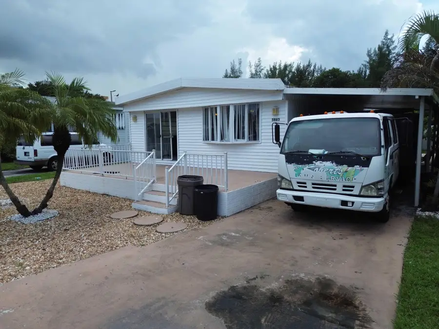 5863 SW 29th Avenue, Fort Lauderdale, FL 33312 - #3