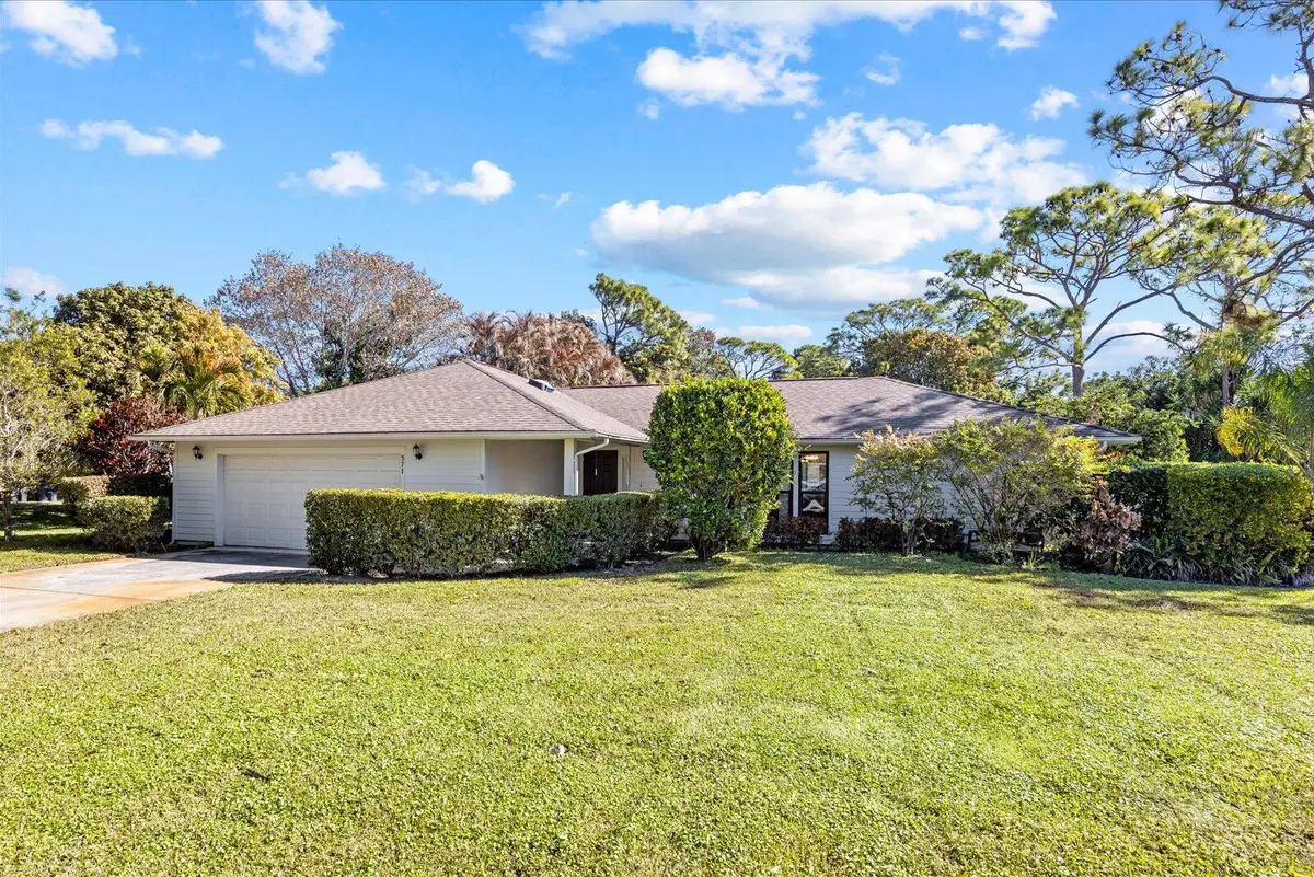 571 NE Town Terrace, Jensen Beach, FL 34957 - #1
