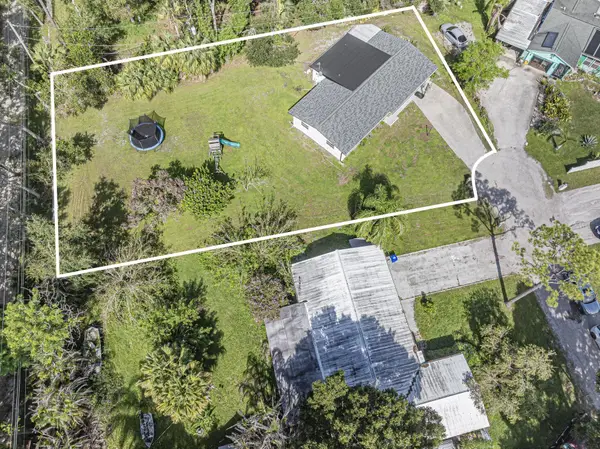 2755 6th Place, Vero Beach, FL 32968