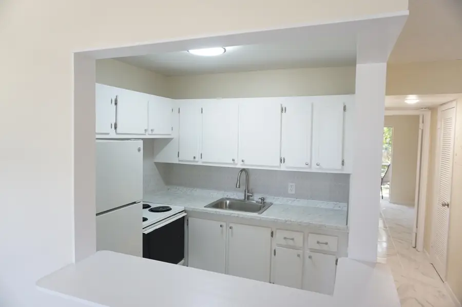 33 Windsor B, West Palm Beach, FL 33417 - #2