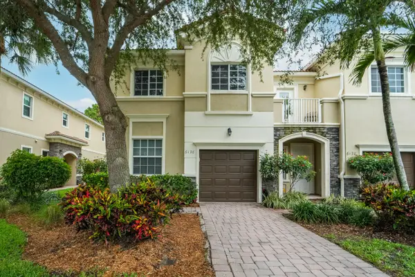 6128 SE Portofino Circle #104, Hobe Sound, FL 33455