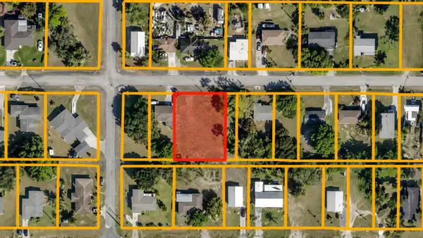 Avenue R, Fort Pierce, FL 34947