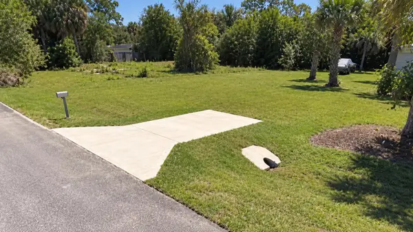 8003 Lockwood Drive, Fort Pierce, FL 34951