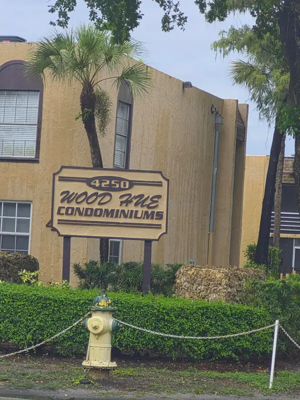 4221 NW 19th Street #286, Lauderhill, FL 33313