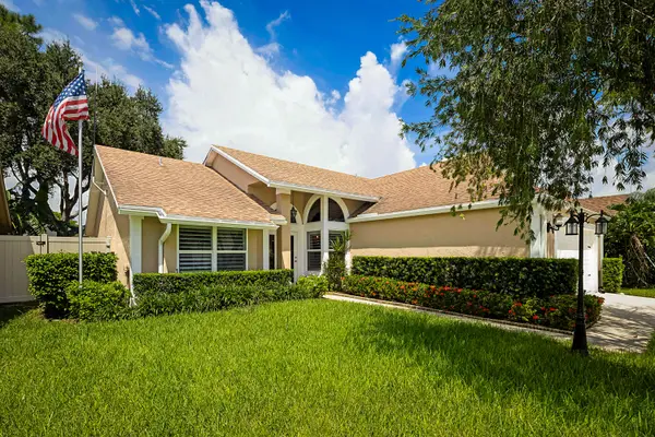 12981 Blue Lake Drive, Wellington, FL 33414